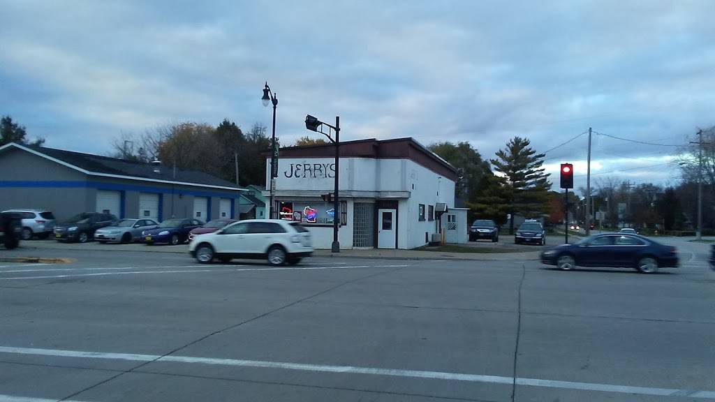 Jerrys Bar | restaurant | 2300 Hall Ave, Marinette, WI 54143, USA | 7157353399 OR +1 715-735-3399