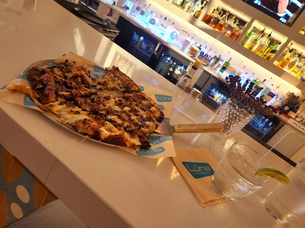 Luna Cafe + Mercantile | restaurant | 2525 Ashland St, Ashland, OR 97520, USA | 5414823372 OR +1 541-482-3372