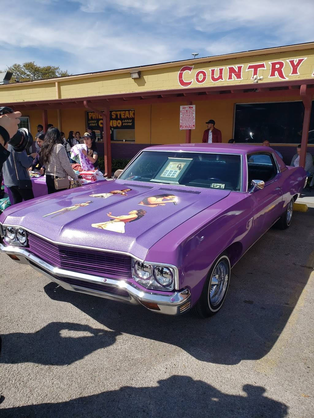 Country Burger | restaurant | 401 S Hampton Rd, Dallas, TX 75208, USA | 2143304743 OR +1 214-330-4743