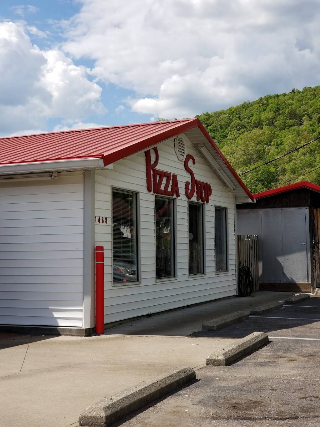 Pizza Stop | restaurant | 1488 Blacklog Rd, Inez, KY 41224, USA | 6062984291 OR +1 606-298-4291