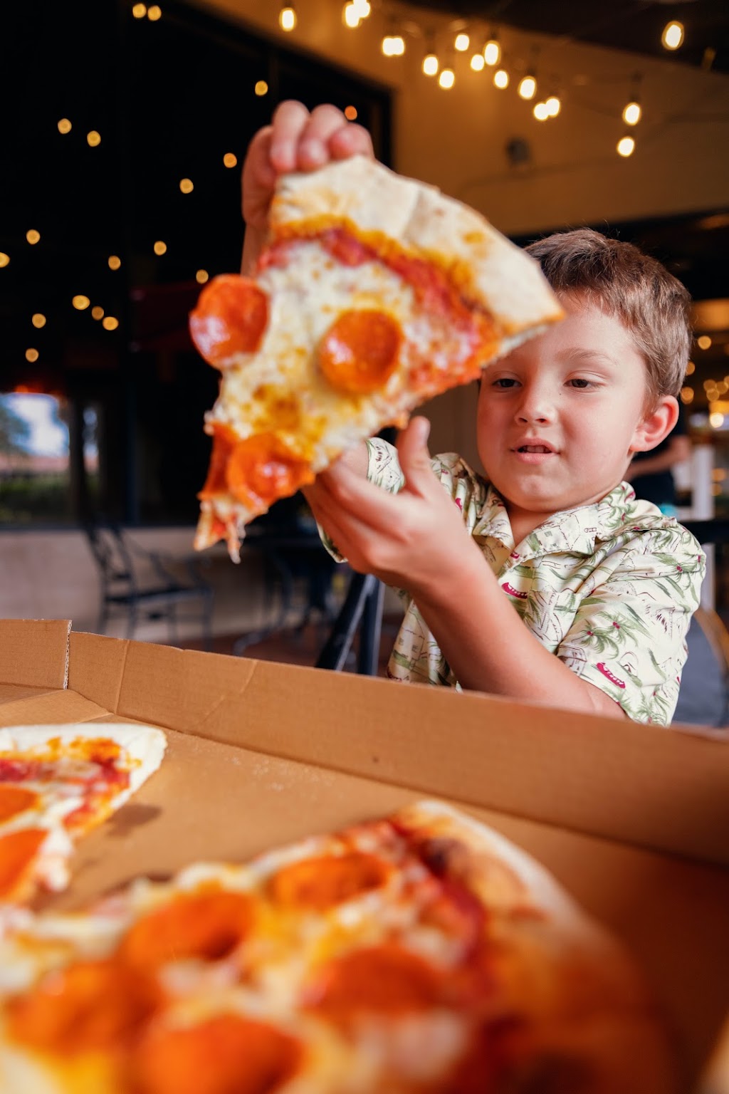 Albertos Pizzeria | cafe | 10100 International Dr, Orlando, FL 32821, USA | 3219789377 OR +1 321-978-9377