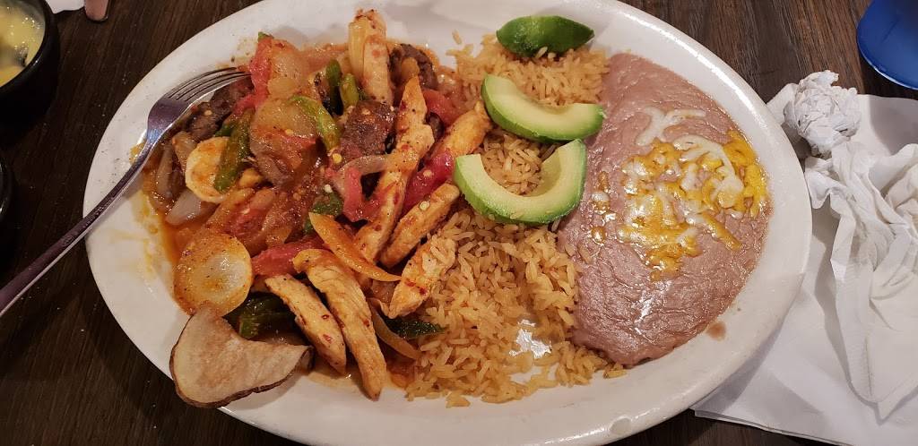 Chelinos Mexican Restaurant | restaurant | 6509 Northwest Expy, Oklahoma City, OK 73132, USA | 4057282770 OR +1 405-728-2770