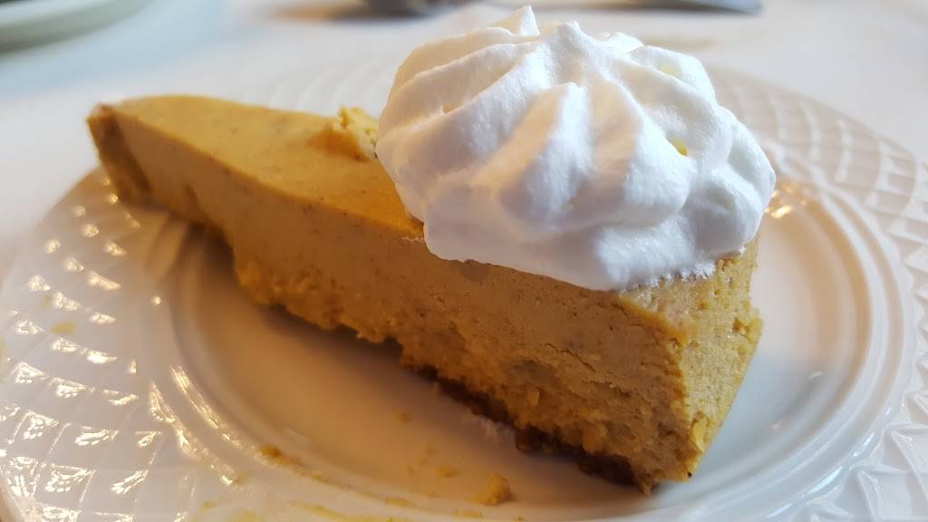 Tudor Room | restaurant | 900 E 7th St, Bloomington, IN 47405, USA | 8128551620 OR +1 812-855-1620