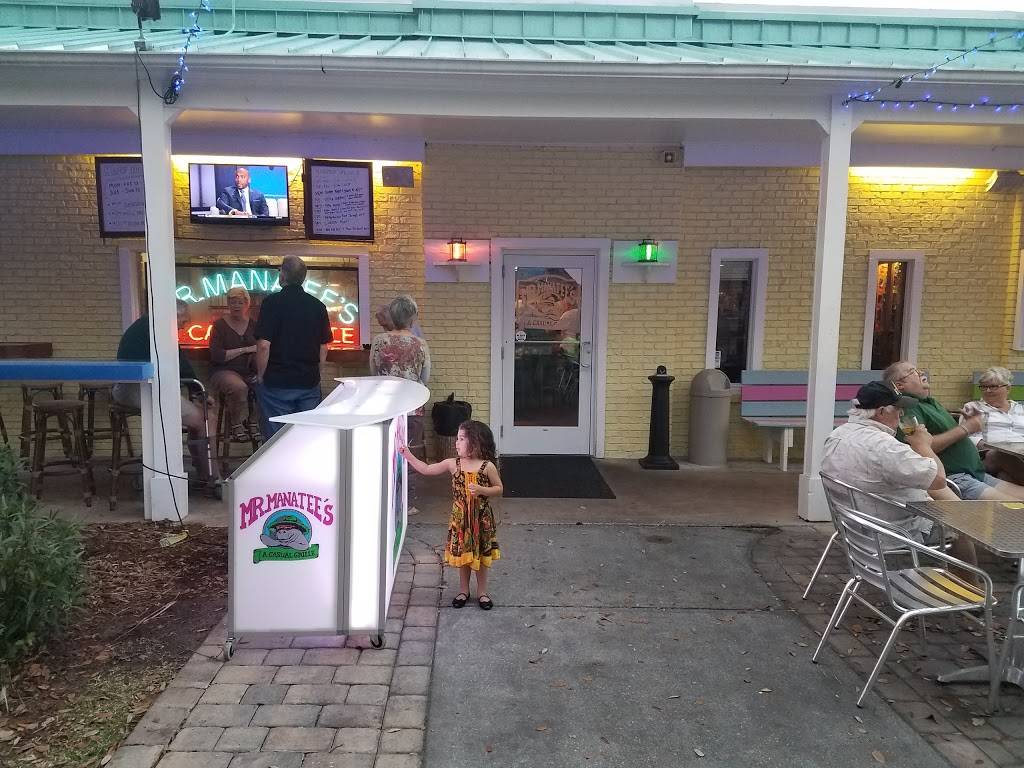 Mr Manatees Casual Grille | restaurant | 30 Royal Palm Pt., Vero Beach, FL 32960, USA | 7725699151 OR +1 772-569-9151