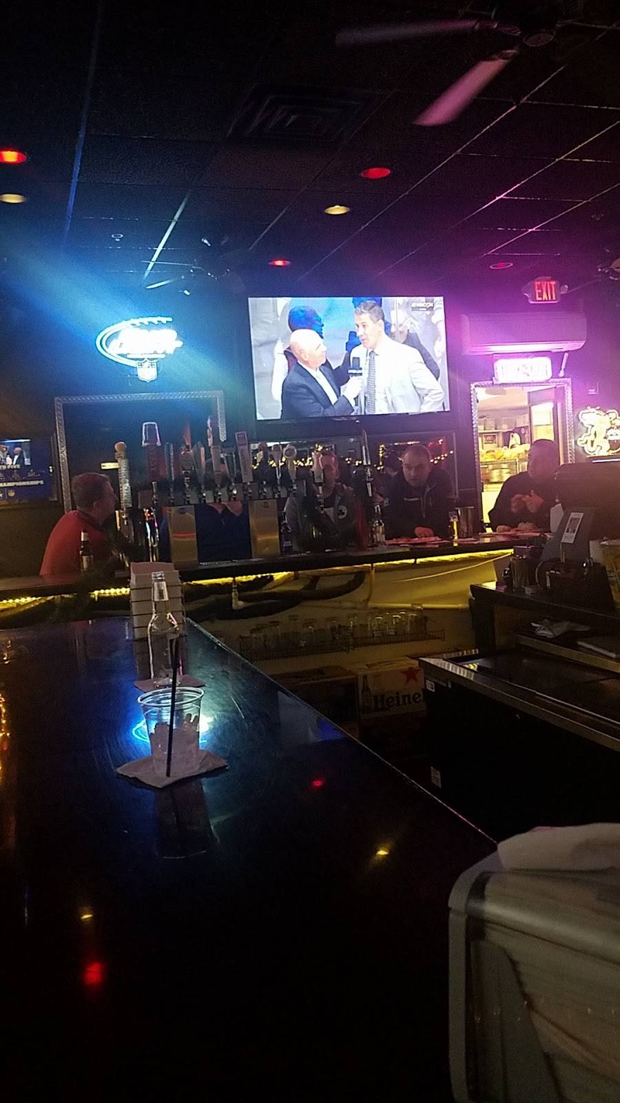 Braintree Brewhouse | restaurant | 703 Granite St, Braintree, MA 02184, USA | 7813564500 OR +1 781-356-4500