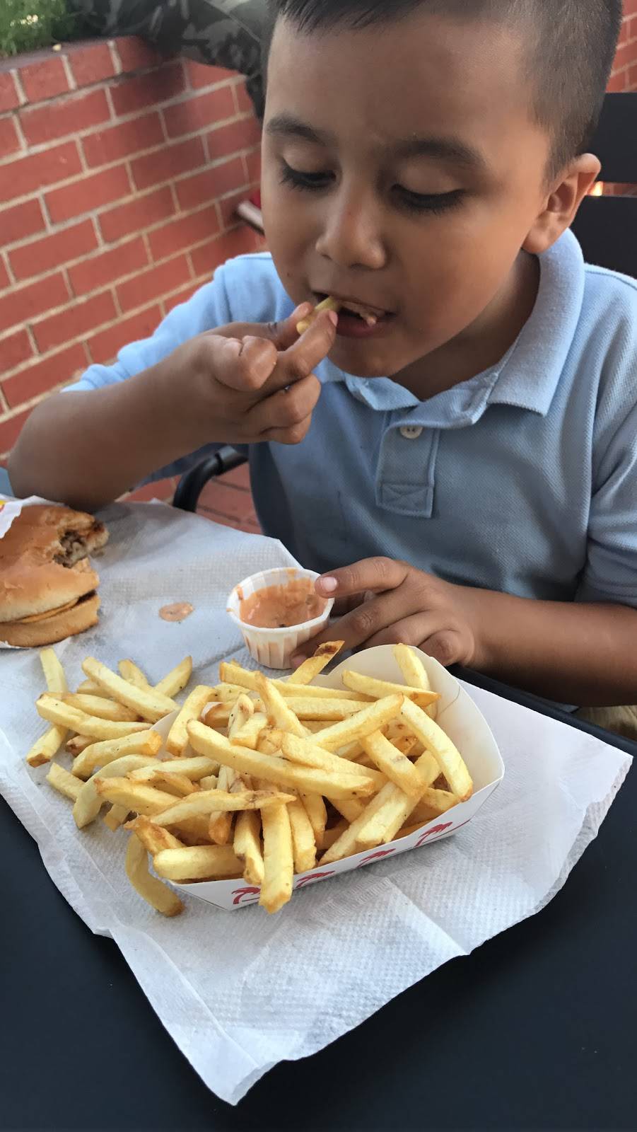 In-N-Out Burger | restaurant | 6000 Pacific Blvd, Huntington Park, CA 90255, USA | 8007861000 OR +1 800-786-1000