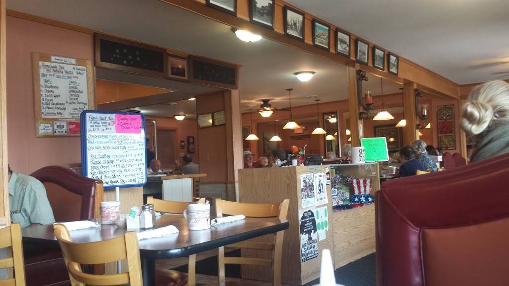 Sunrise Family Restaurant | restaurant | 1052 W Main St, Stoughton, WI 53589, USA | 6088771930 OR +1 608-877-1930