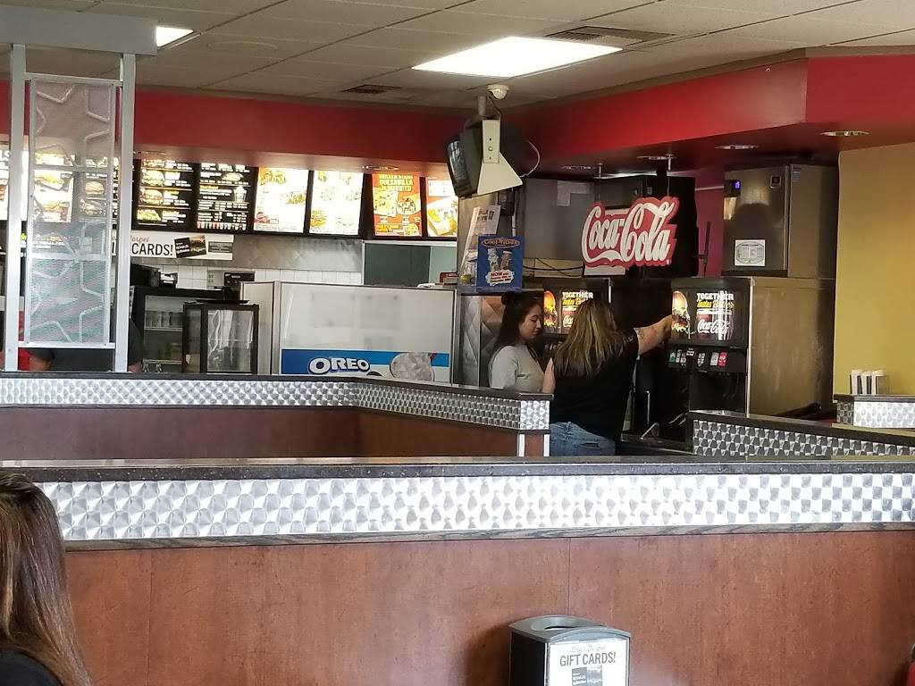 Carls Jr. | restaurant | 1336 E Main St, Visalia, CA 93292, USA | 5597334172 OR +1 559-733-4172