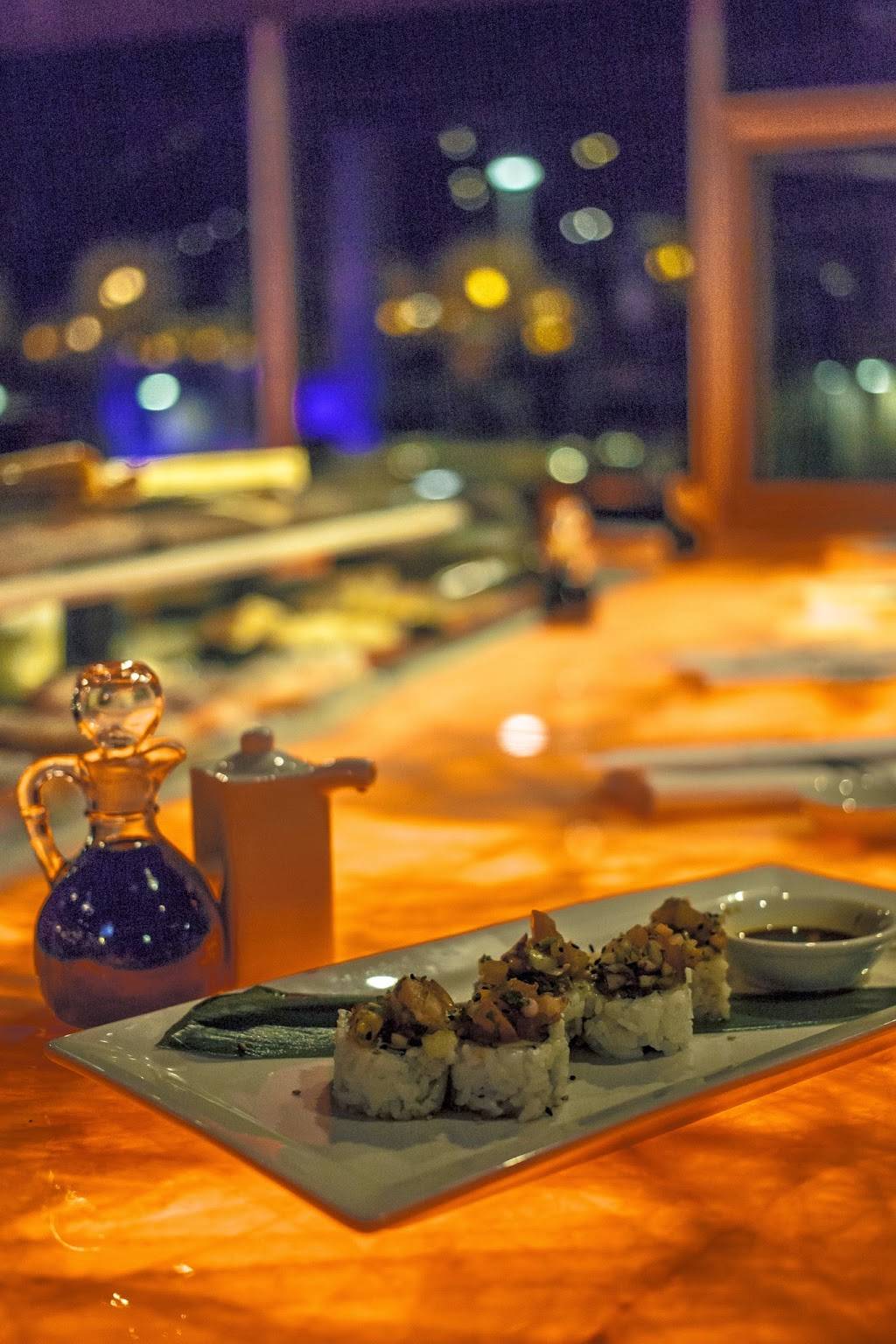 James Place Prime Seafood Sushi | restaurant | 2910 La Jolla Village Dr, La Jolla, CA 92093, USA | 8586387778 OR +1 858-638-7778