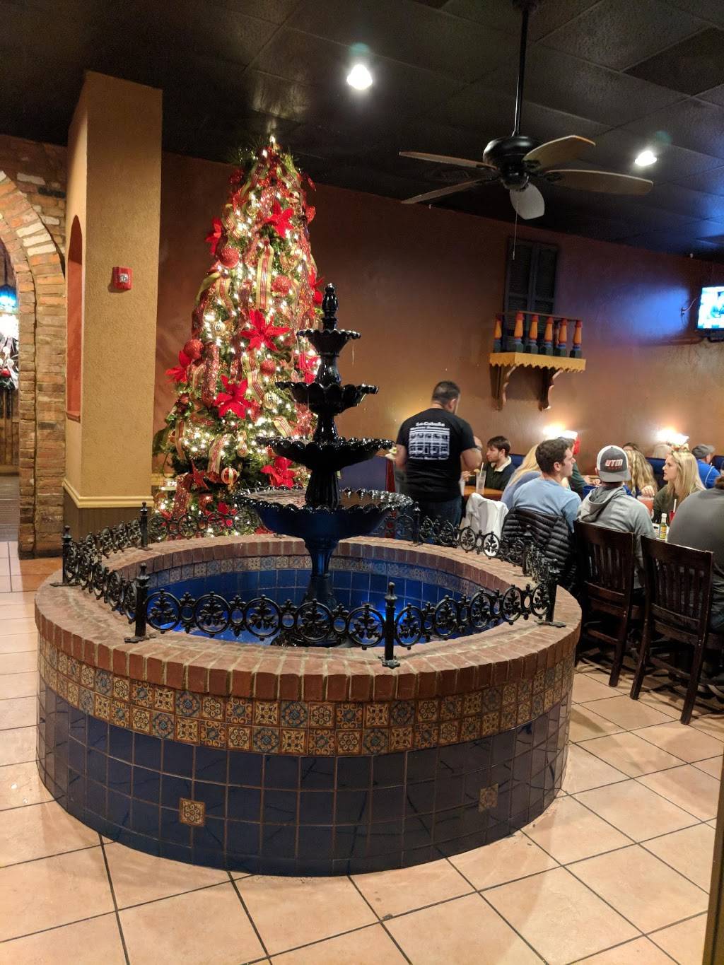 La Cabaña Mexican Restaurant | restaurant | 305 S Lindell St #2440, Martin, TN 38237, USA | 7315872335 OR +1 731-587-2335