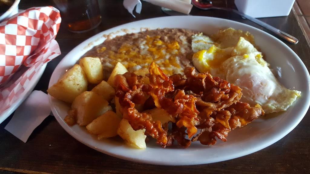 El Portal | restaurant | 117 W Grant St, Phoenix, AZ 85003, USA | 6023745549 OR +1 602-374-5549