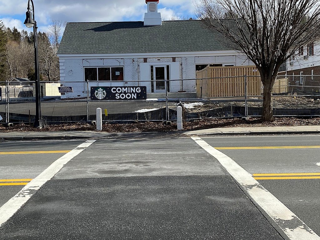 Starbucks | cafe | 145 Housatonic St, Lee, MA 01238, USA | 4133274959 OR +1 413-327-4959