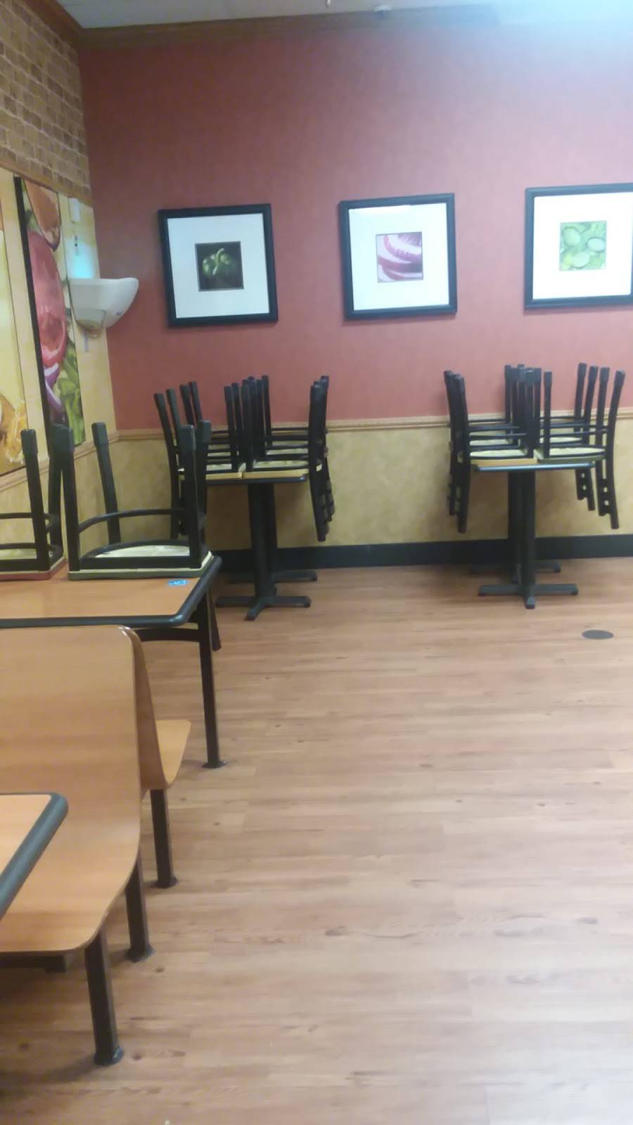 Subway | meal takeaway | 34025 LA-16, Denham Springs, LA 70706, USA | 2256656233 OR +1 225-665-6233