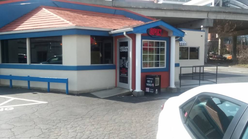 Grecian Corner | restaurant | 101 Eden Terrace St, Winston-Salem, NC 27103, USA | 3367226937 OR +1 336-722-6937