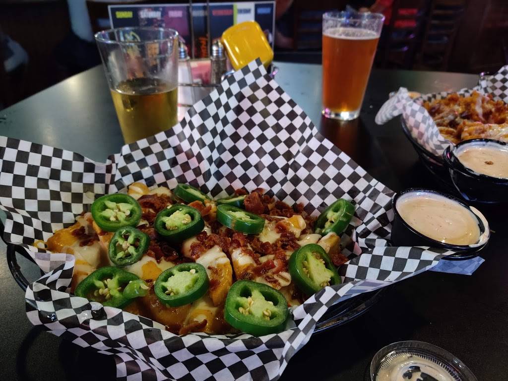 The Filling Station Bar & Grill | restaurant | 8765 Smoky Row Rd, Powell, OH 43065, USA | 6147619766 OR +1 614-761-9766