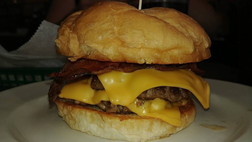 Lauras Cafe | restaurant | 6694 State Rd 17, Rhinelander, WI 54501, USA | 7152721616 OR +1 715-272-1616