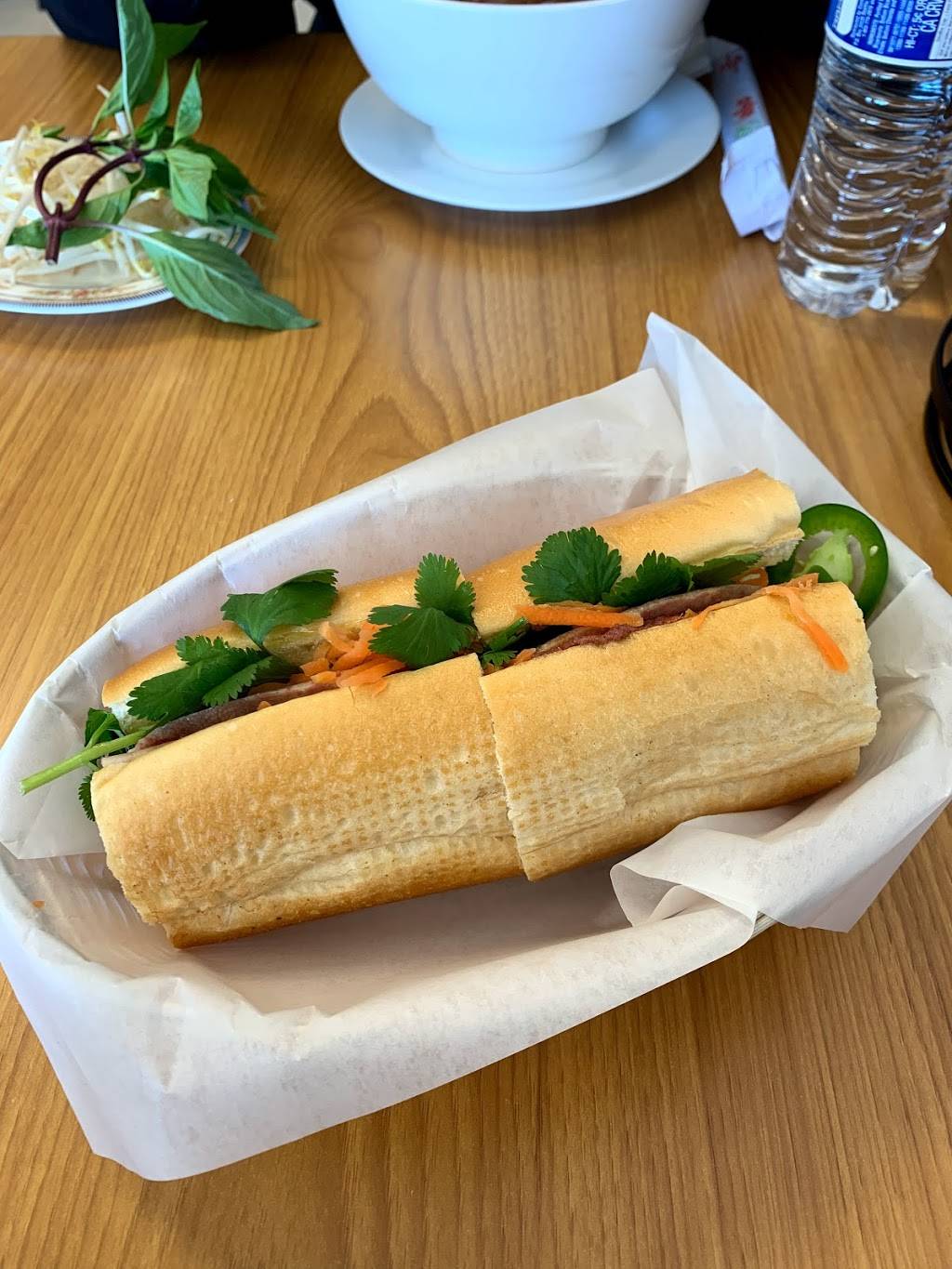 Pho Phong Luu | restaurant | 9200 N Lamar Blvd, Austin, TX 78753, USA | 5128341736 OR +1 512-834-1736