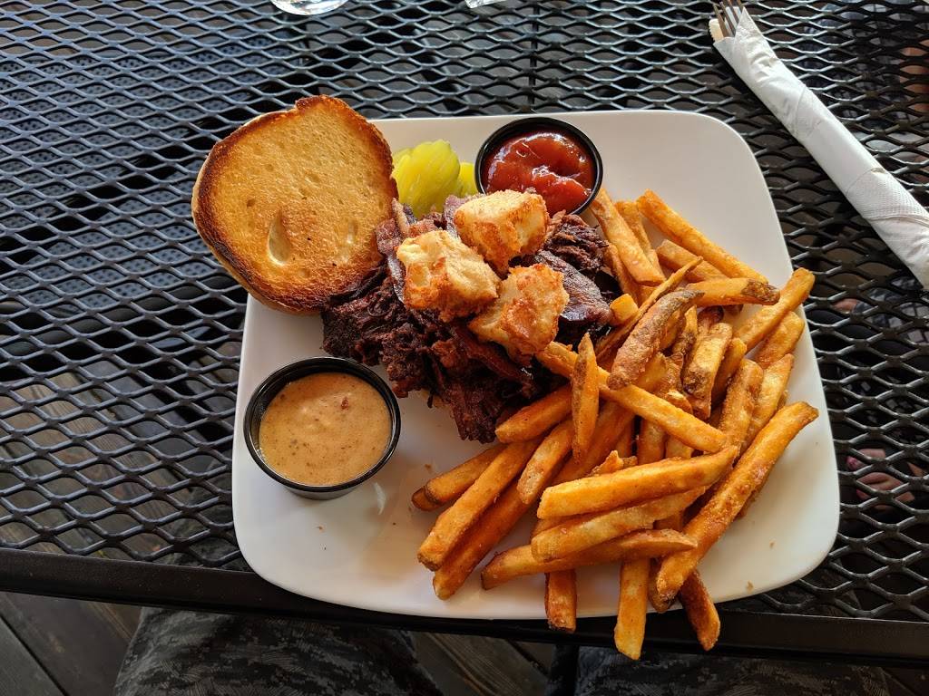 Iron Tap | restaurant | 140 W Main St, Waconia, MN 55387, USA | 9524424447 OR +1 952-442-4447