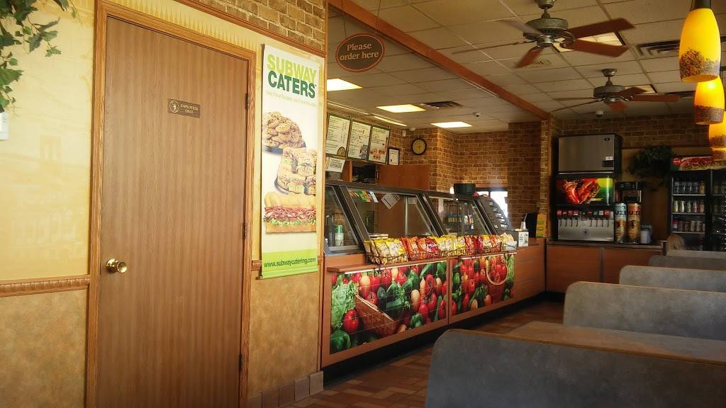 Subway | restaurant | 220 S Chestnut St, Barnesville, OH 43713, USA | 7404254477 OR +1 740-425-4477