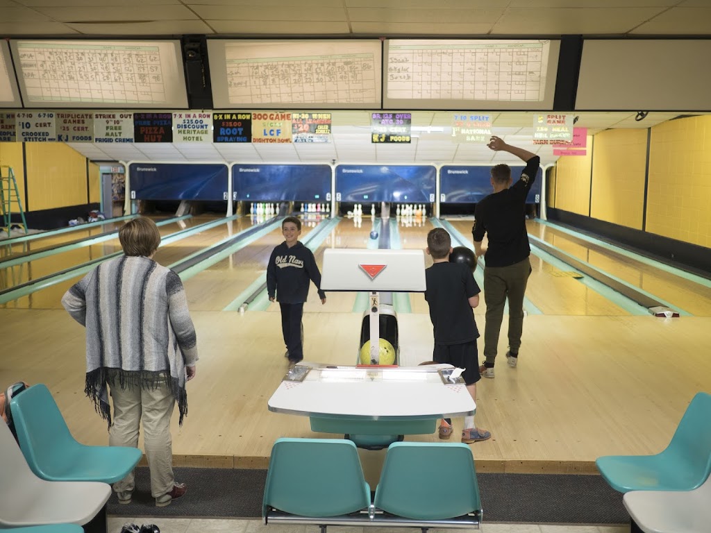 Dighton Bowl & Diner | restaurant | 530 E Long St, Dighton, KS 67839, USA | 6203975518 OR +1 620-397-5518