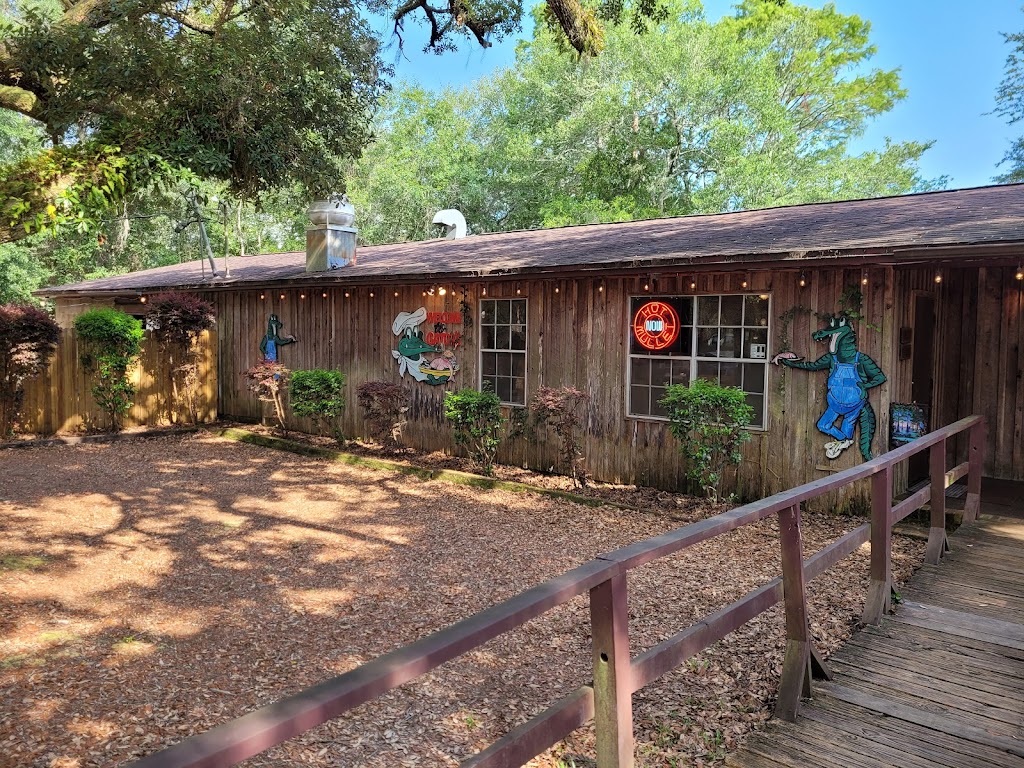 Gators Seafood Restaurant | restaurant | 4030 Farrington Rd, Milton, FL 32583, USA | 8506232661 OR +1 850-623-2661