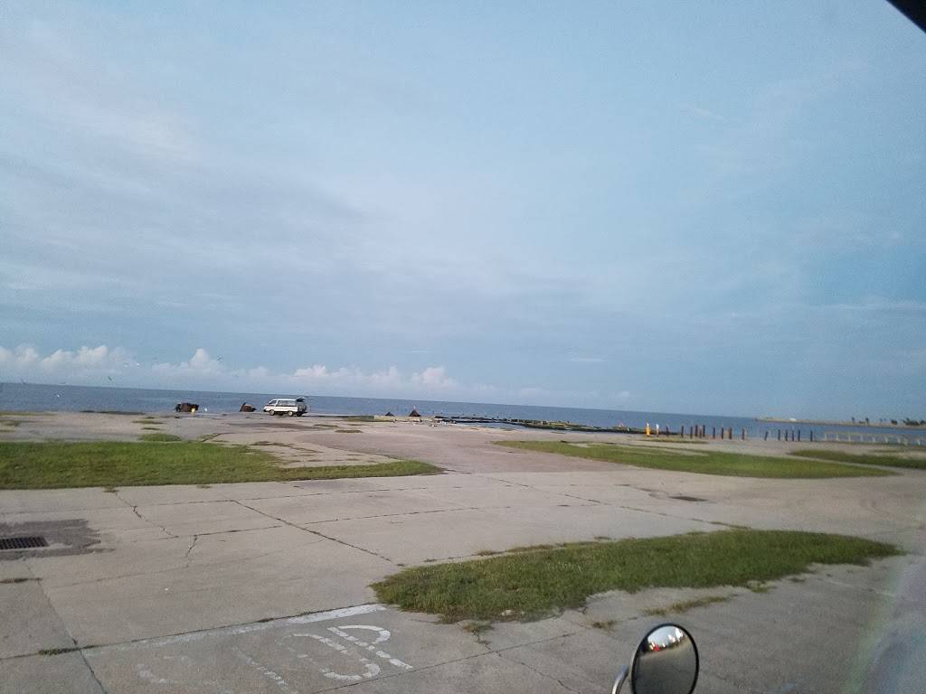 CQ | restaurant | 1980 Beach Blvd, Biloxi, MS 39531, USA | 2283856022 OR +1 228-385-6022