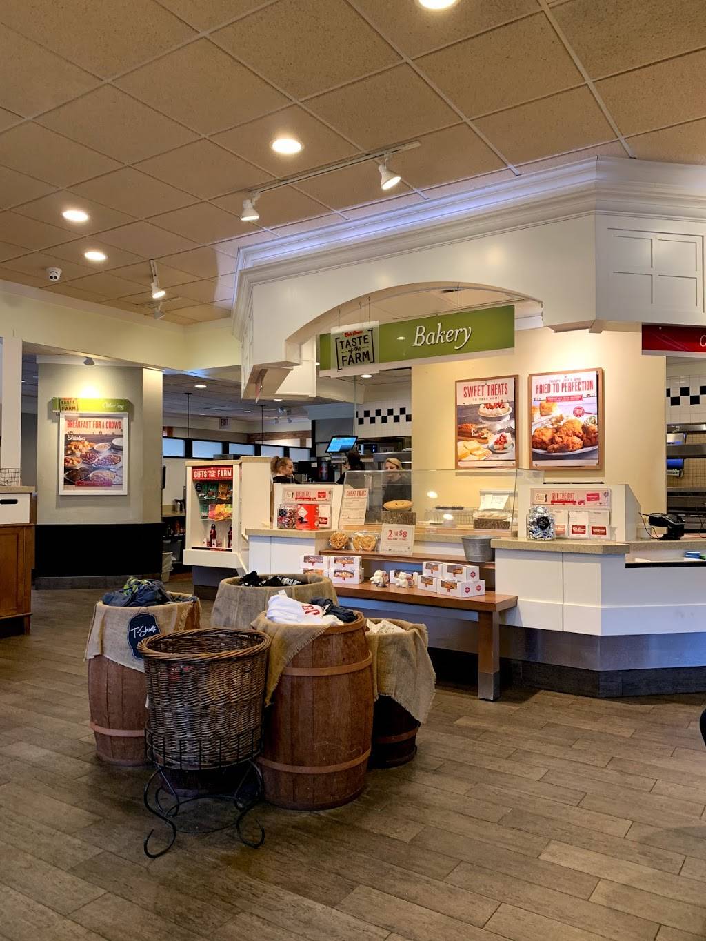 Bob Evans | meal takeaway | 70 OH-7, Bridgeport, OH 43912, USA | 7406350988 OR +1 740-635-0988