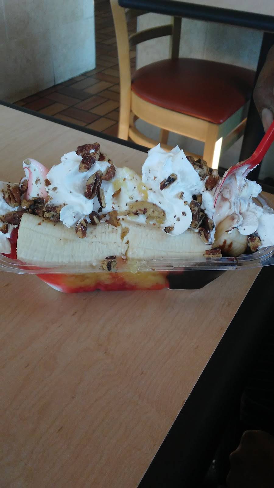 Dairy Queen Grill & Chill | restaurant | 501 S Scatterfield Rd, Anderson, IN 46012, USA | 7656448956 OR +1 765-644-8956