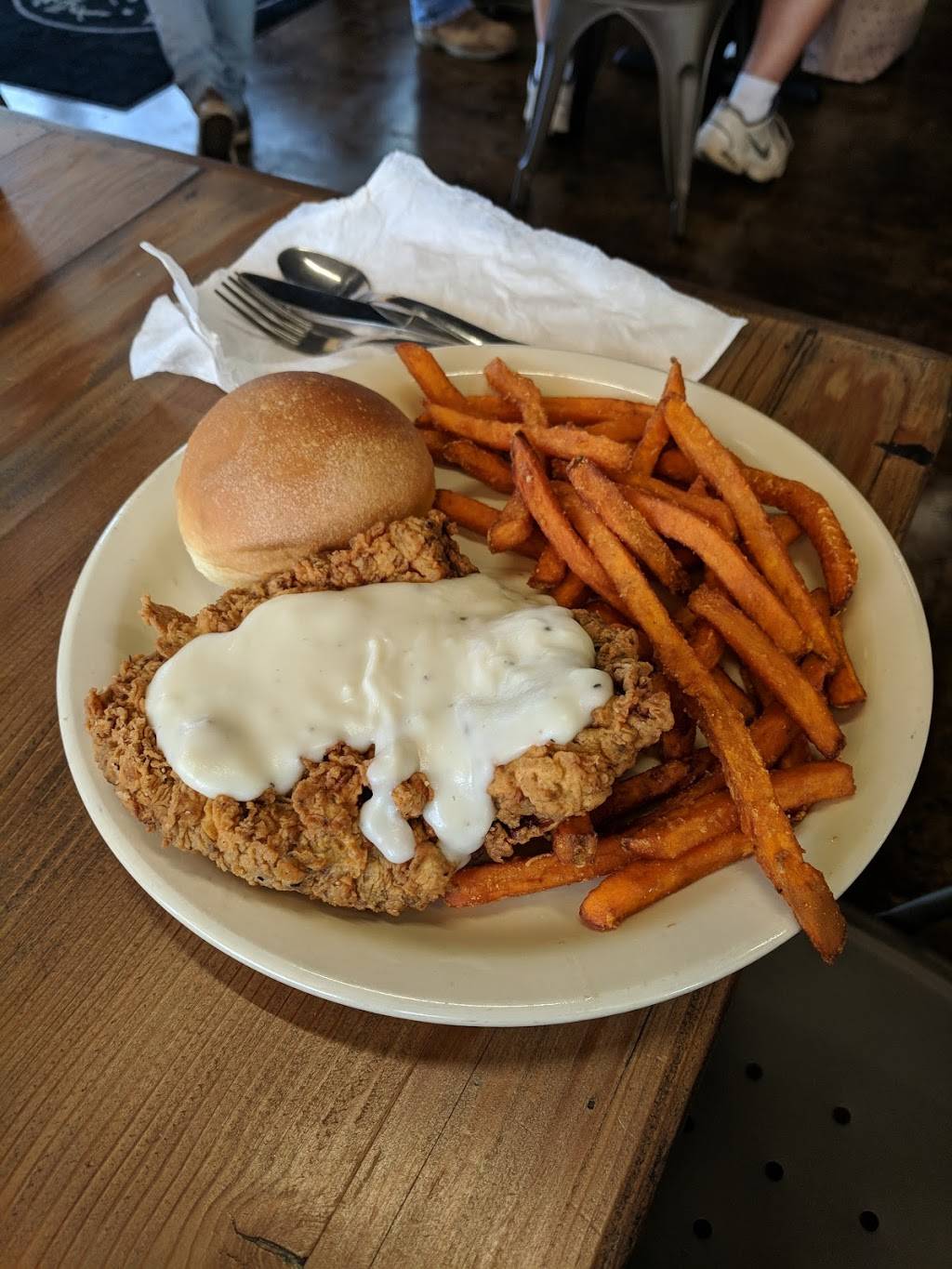 Netties Southern Kitchen | restaurant | 206 TX-31, Chandler, TX 75758, USA | 9038496388 OR +1 903-849-6388