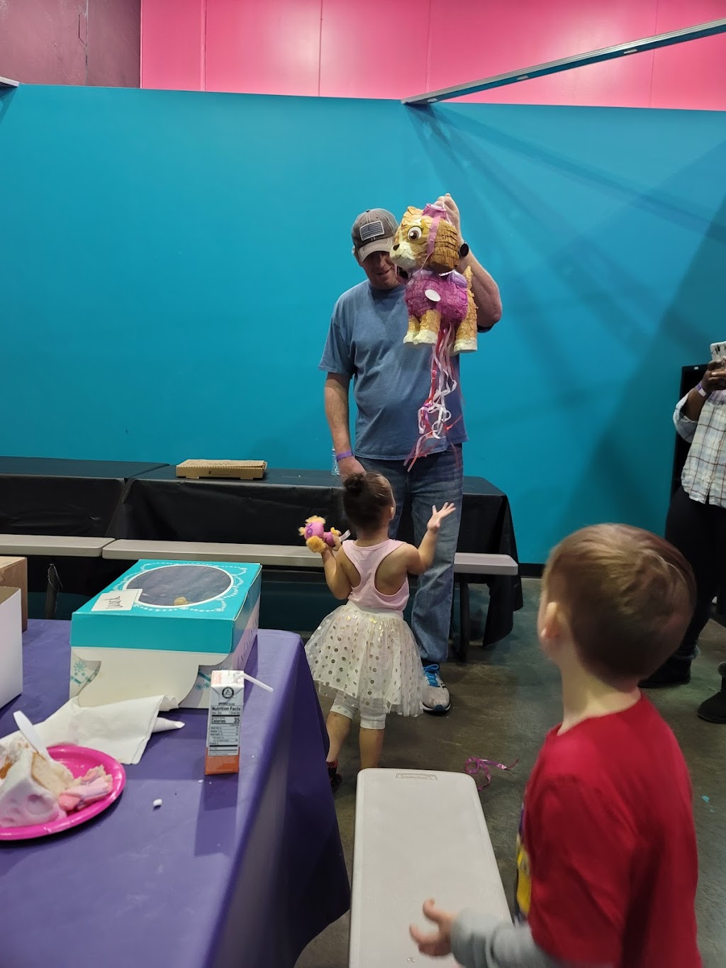 Flying Squirrel Cranberry Township | restaurant | 180 Tomlinson Dr, Zelienople, PA 16063, USA | 7244734646 OR +1 724-473-4646