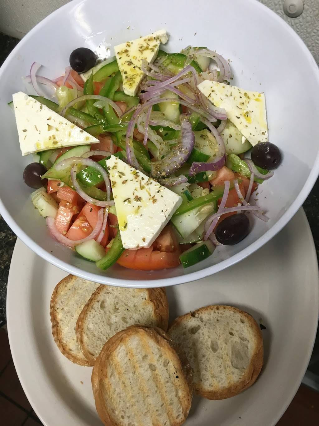 Iguana Cafe | restaurant | 517 N Halsted St, Chicago, IL 60642, USA | 3124320663 OR +1 312-432-0663