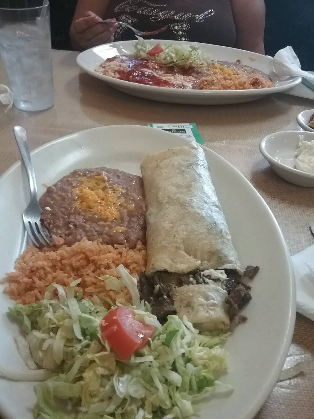 Perfectos Mexican Restaurant | restaurant | 5404 S 12th Ave, Tucson, AZ 85706, USA | 5208895651 OR +1 520-889-5651