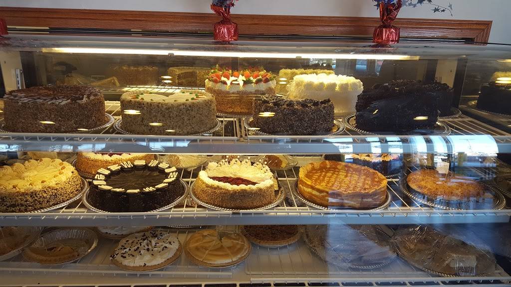 Blue Sky Restaurant | restaurant | 802 Cleveland St, Elyria, OH 44035, USA | 4403220333 OR +1 440-322-0333