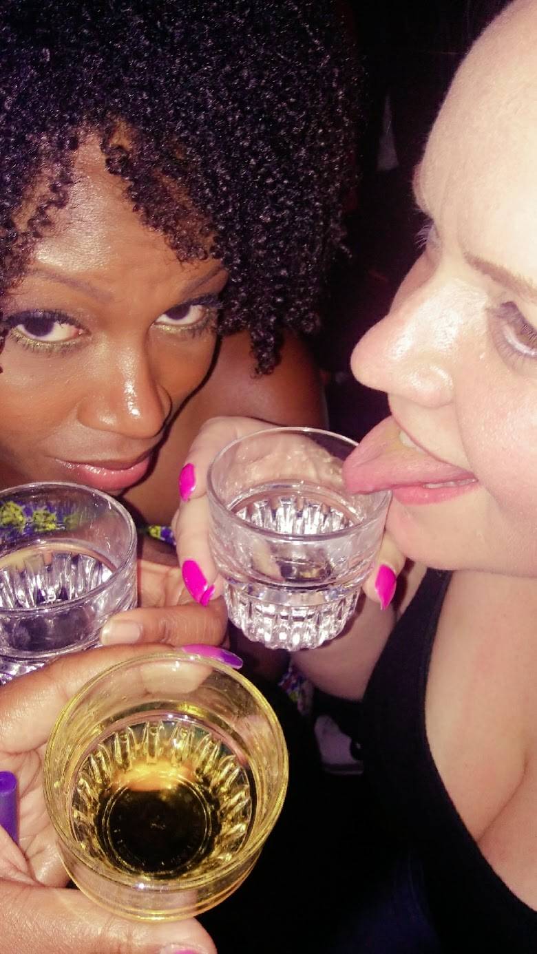 Champions Bar and Grill | restaurant | 8765 S Tacoma Way, Lakewood, WA 98499, USA | 2535823400 OR +1 253-582-3400