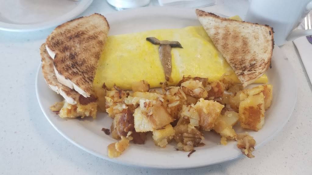 Hot Dog Heaven | restaurant | 1551 Harlem Rd, Cheektowaga, NY 14206, USA | 7168966616 OR +1 716-896-6616