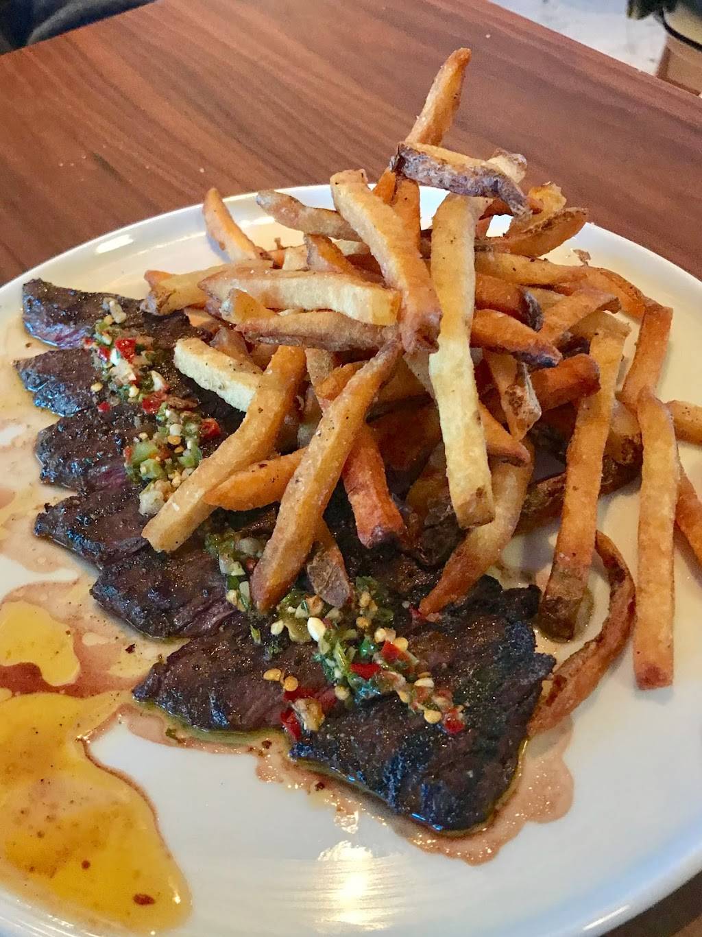 Ecco Buckhead | restaurant | 3586 Peachtree Rd NE, Atlanta, GA 30326, USA | 4043479558 OR +1 404-347-9558