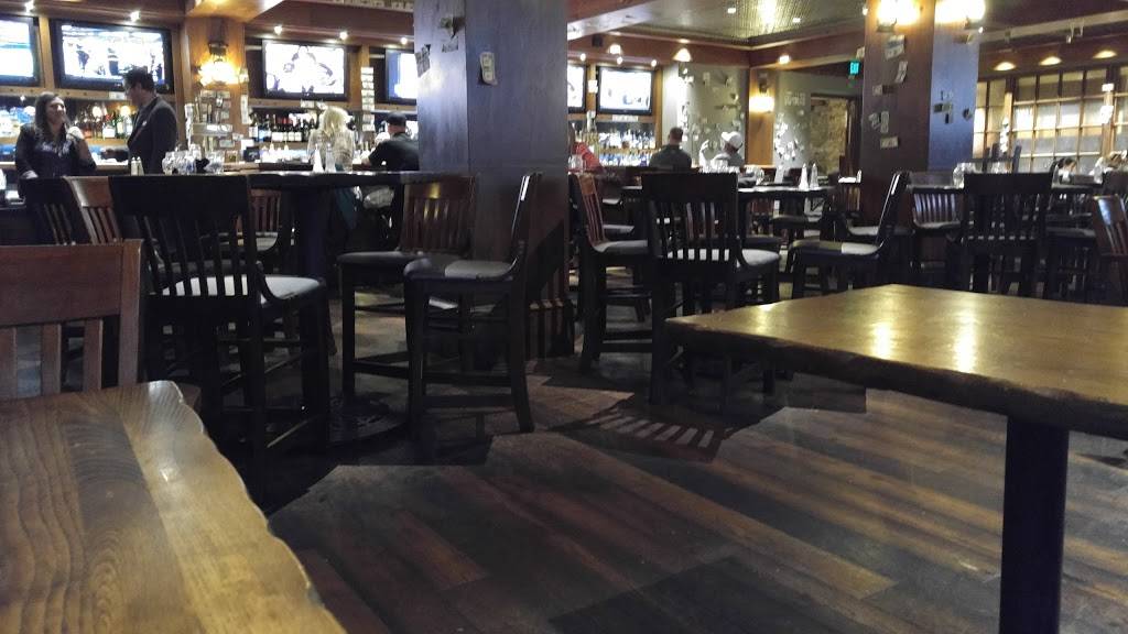 Cutthroats Saloon | restaurant | 111 Country Club Dr, Incline Village, NV 89451, USA | 7758321234 OR +1 775-832-1234