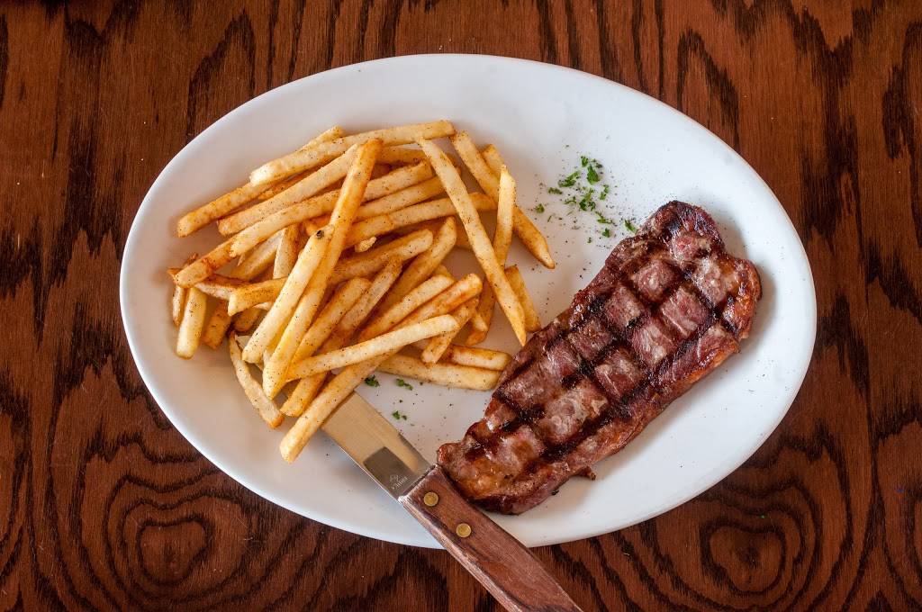 Montfort Grill House | restaurant | 35 Stone Church Rd, Ancaster, ON L9K 1S5, Canada | 9056486900 OR +1 905-648-6900