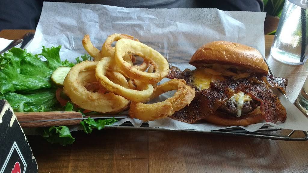 Billys Inn | restaurant | 4403 Lowell Blvd, Denver, CO 80211, USA | 3034559733 OR +1 303-455-9733