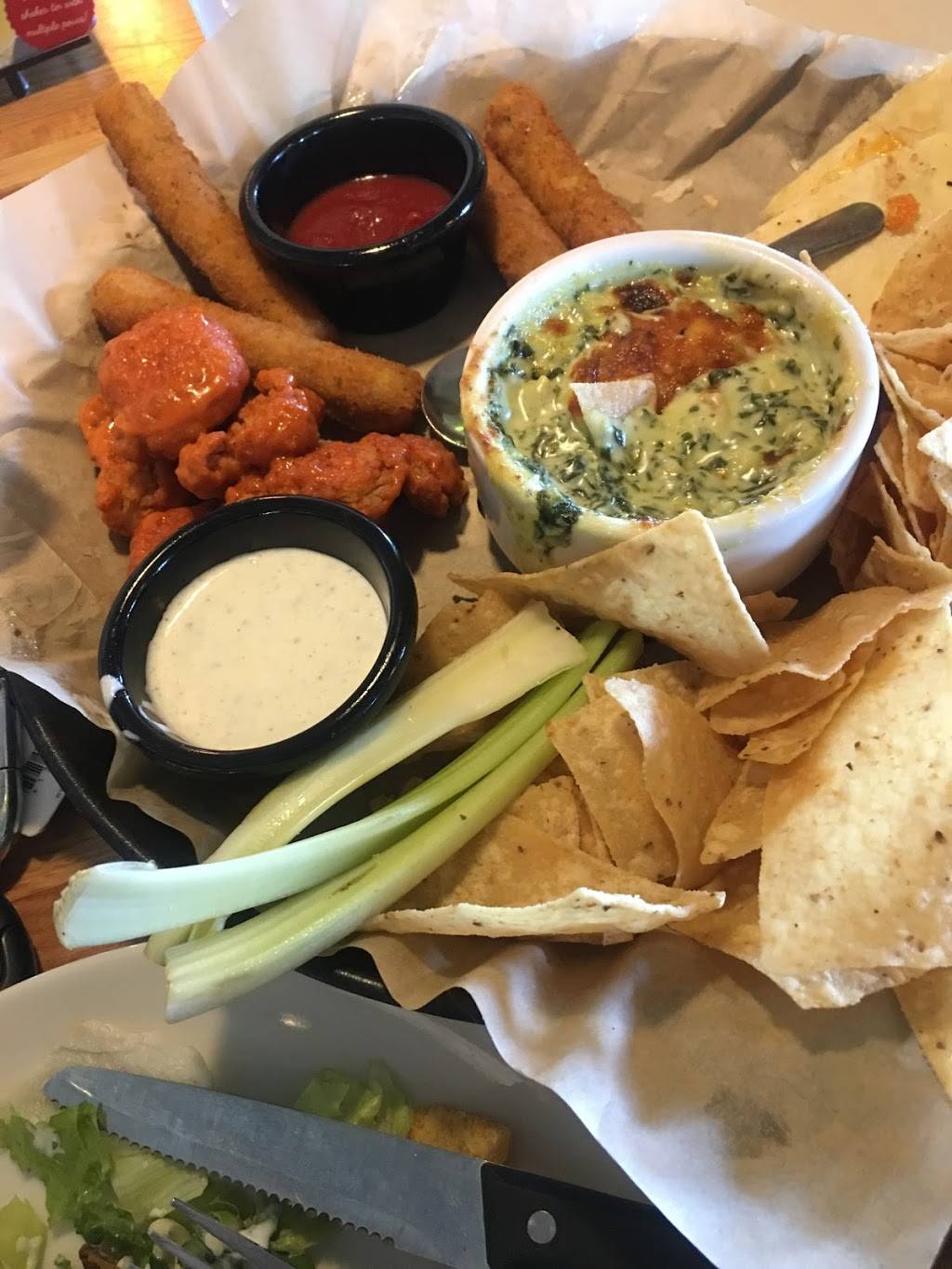 Applebees Grill + Bar | restaurant | 495 Garden of the Gods Rd, Colorado Springs, CO 80907, USA | 7192656605 OR +1 719-265-6605