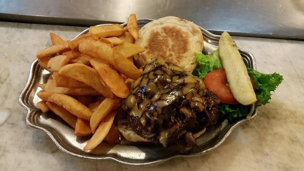 Apple Valley Family Restaurant | restaurant | 104 US-6, Milford, PA 18337, USA | 5702966831 OR +1 570-296-6831