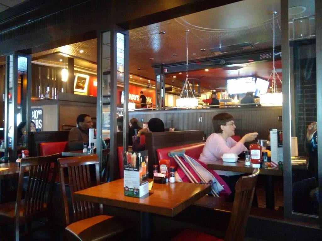 TGI Fridays | restaurant | 125 White Spruce Blvd, Rochester, NY 14623, USA | 5854246700 OR +1 585-424-6700