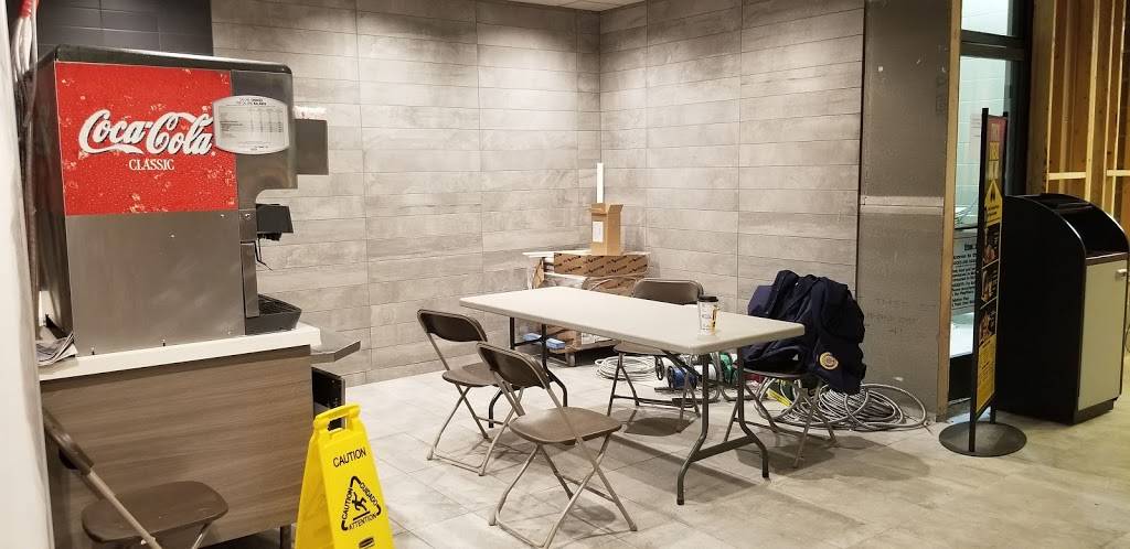 McDonalds | cafe | 1301 Perimeter Rd, Mt Horeb, WI 53572, USA | 6084375087 OR +1 608-437-5087