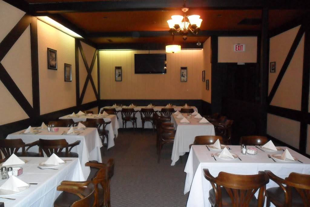 Ninas Bar & Grill | restaurant | 879 Westport Crescent, Mississauga, ON L5T 1E7, Canada | 9056708217 OR +1 905-670-8217