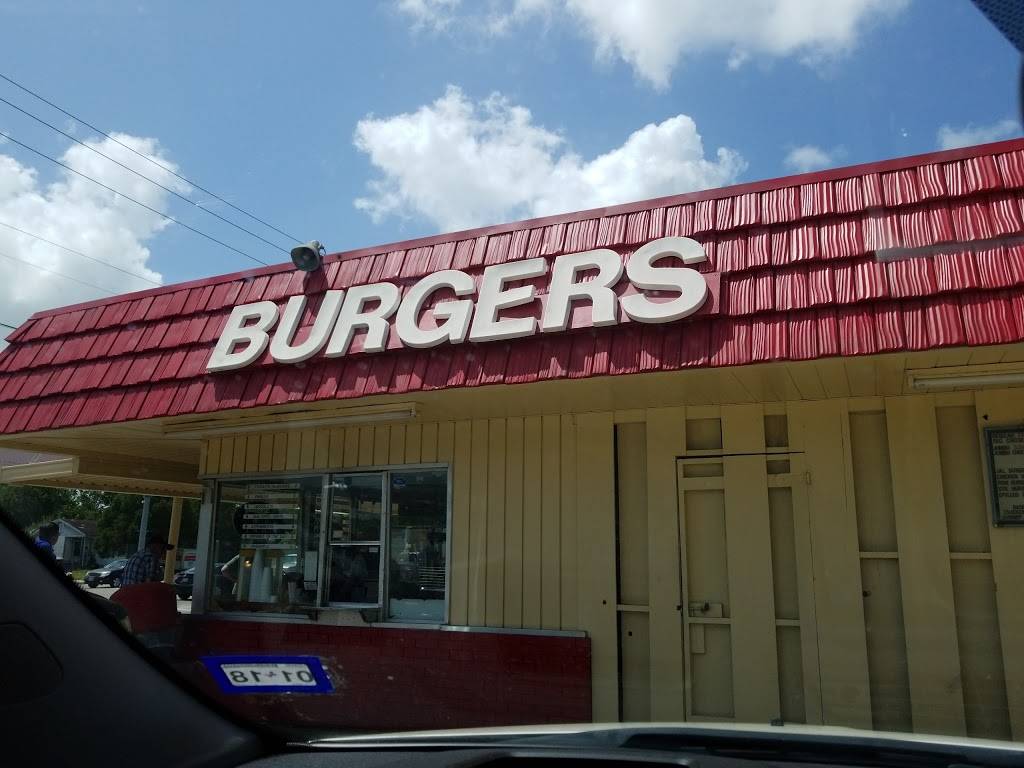 Dairy Treet Inc | restaurant | 3808 N Laurent St, Victoria, TX 77901, USA | 3615733104 OR +1 361-573-3104