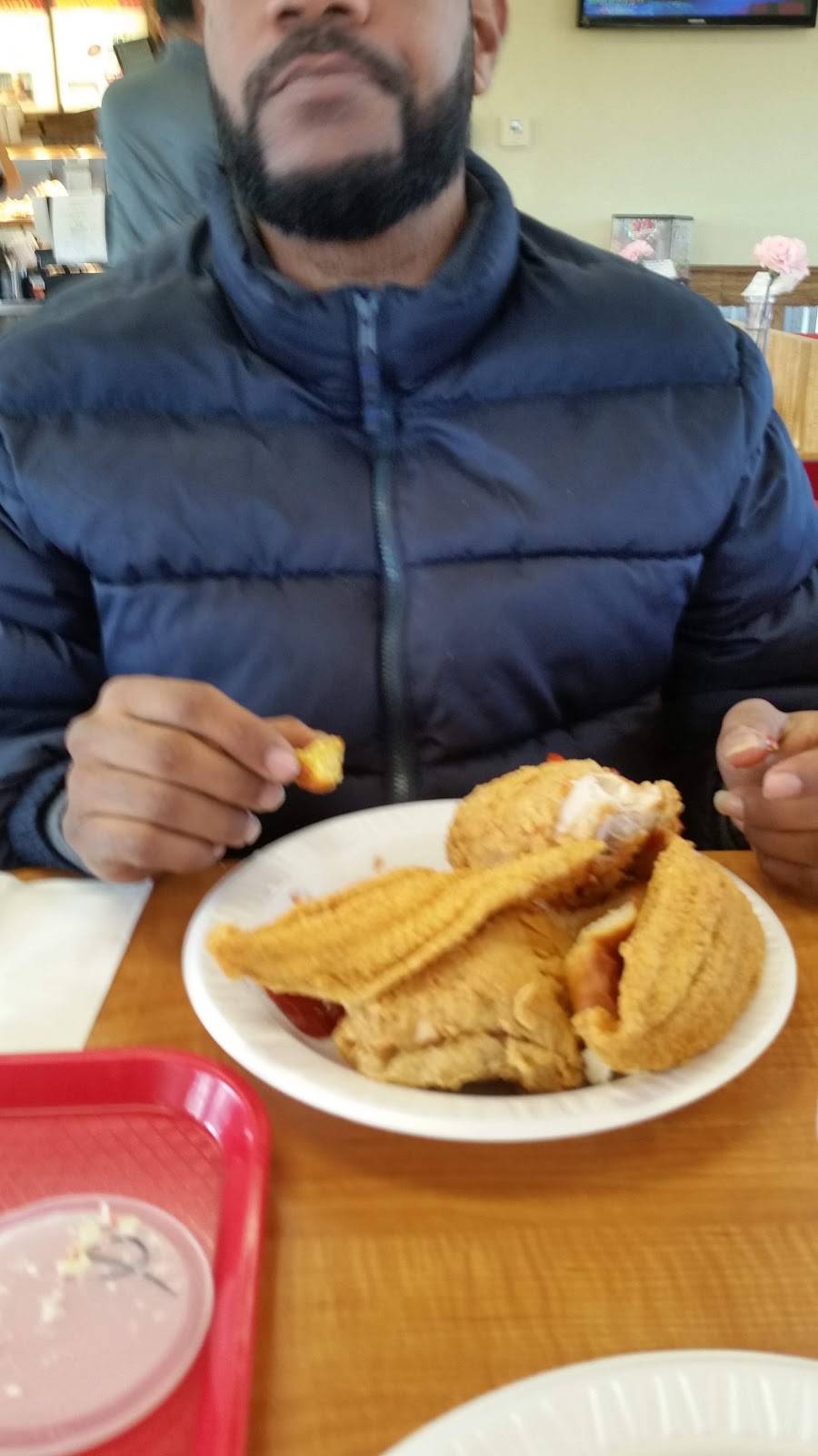 Chicken Express | restaurant | 795 N Hwy 77, Waxahachie, TX 75165, USA | 9729230444 OR +1 972-923-0444