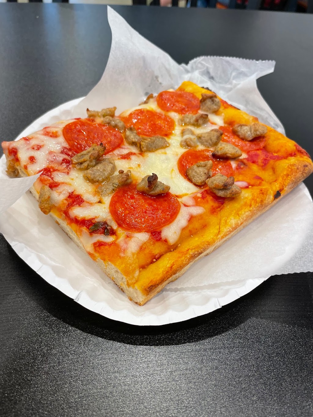 Joe Roccos Brooklyn Pizzeria | restaurant | 700 Main St, Columbia, MS 39429, USA | 6016217332 OR +1 601-621-7332