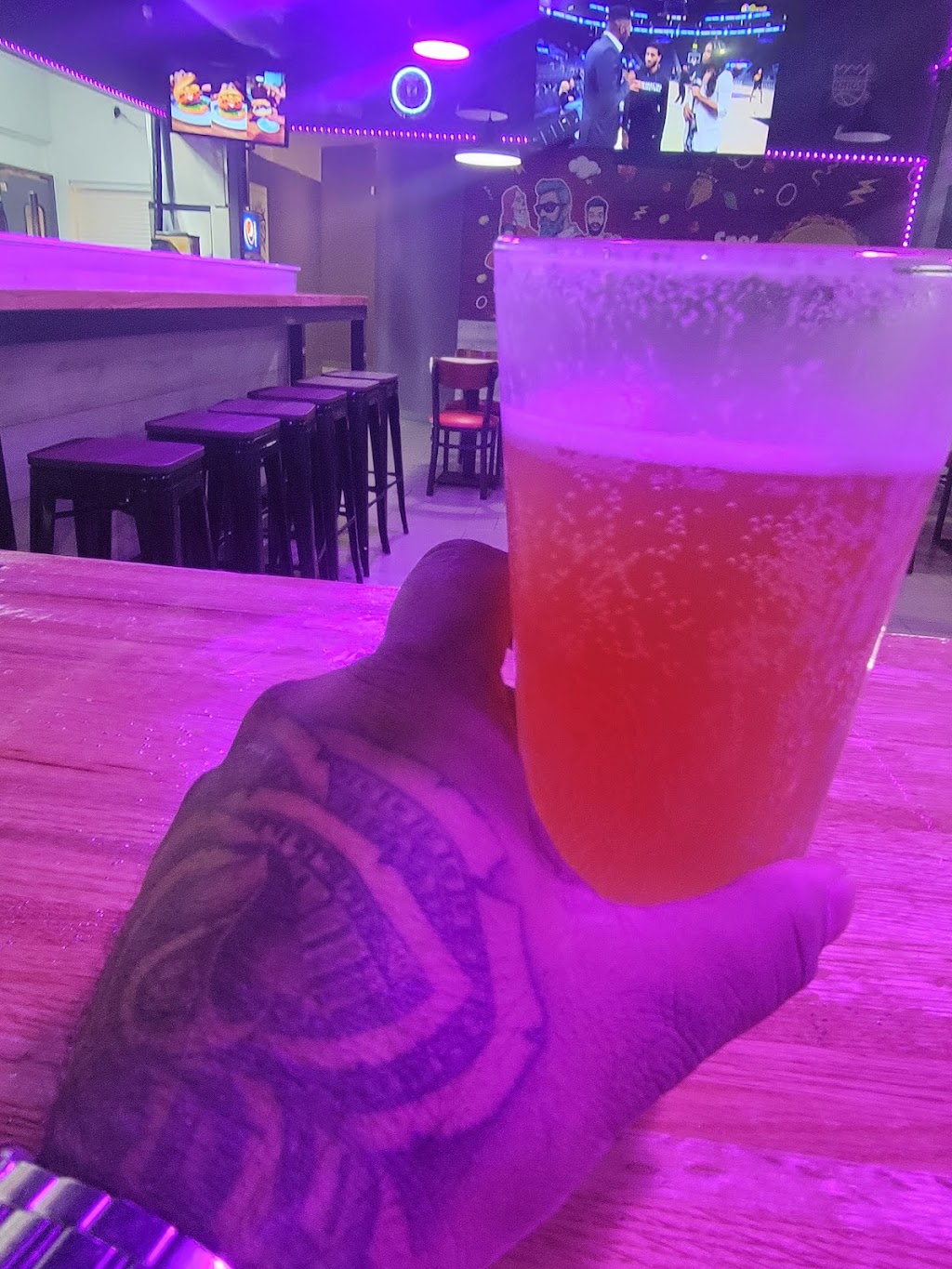 Pizza Twist | restaurant | 2915 K St, Sacramento, CA 95816, USA | 2796001060 OR +1 279-600-1060