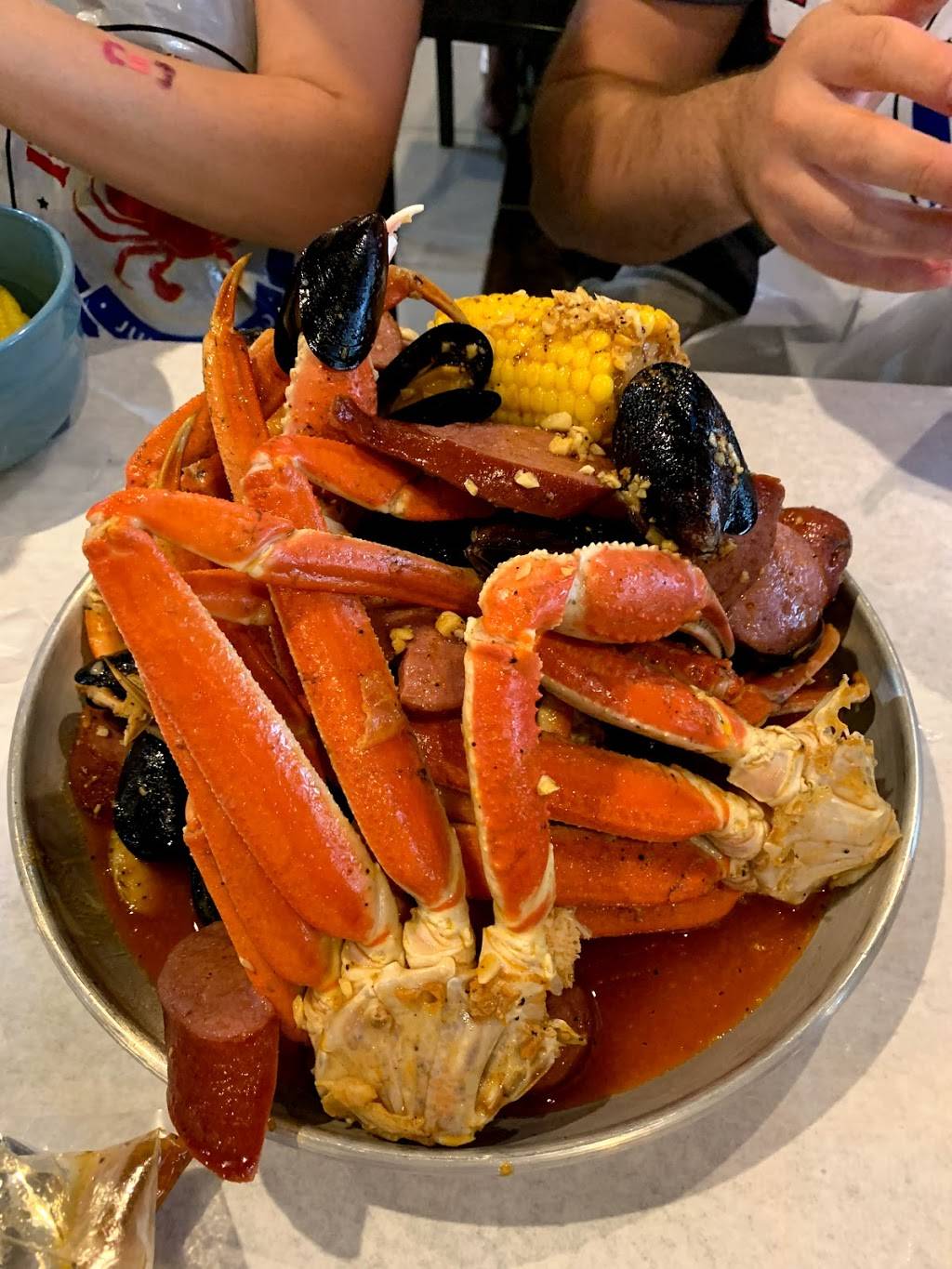 Red Crab Juicy Seafood | restaurant | 101 Dorman Centre Dr, Spartanburg, SC 29301, USA | 8647075433 OR +1 864-707-5433