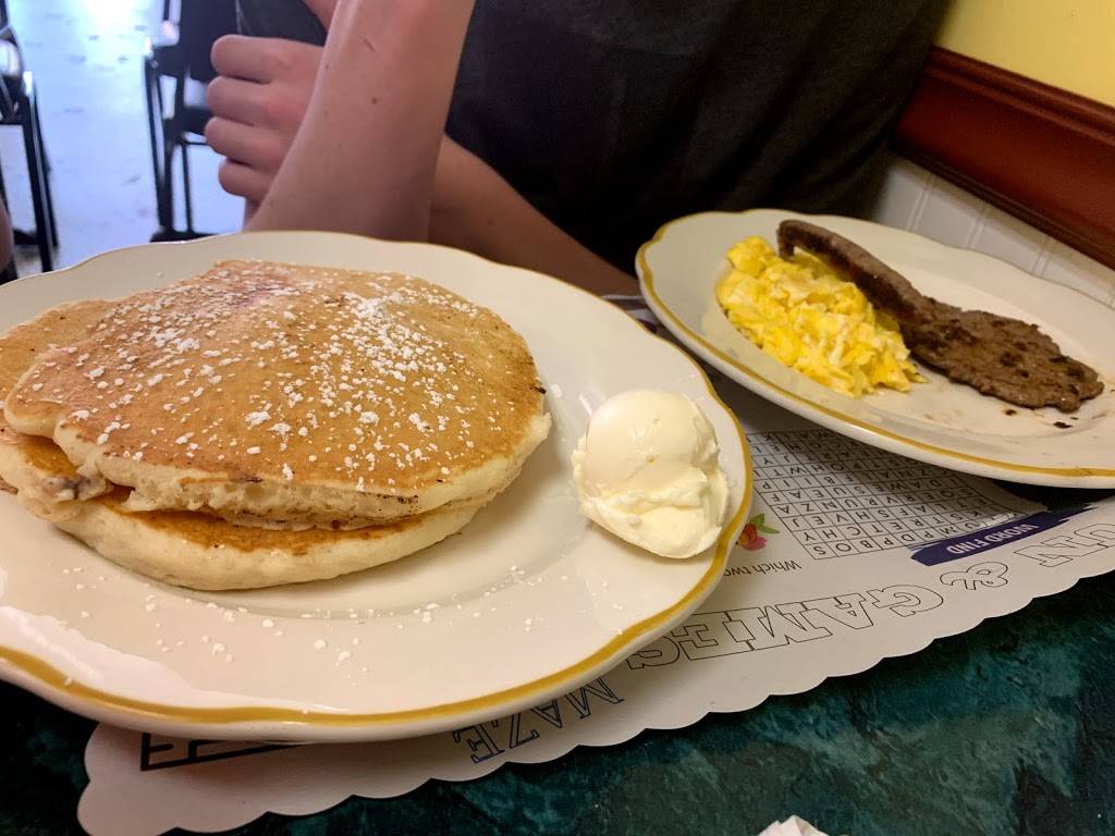 J & Js Family Restaurant & Catering | restaurant | 300 Shiloh St, Pittsburgh, PA 15211, USA | 4123811822 OR +1 412-381-1822